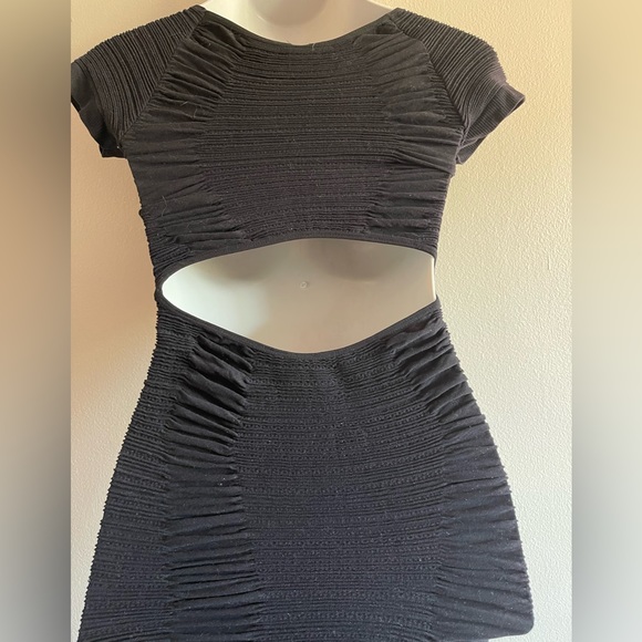 Sexy Little Black Dress - Picture 5 of 7